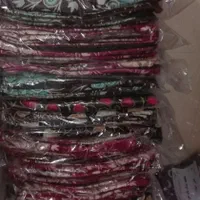 رو بالشتی|رختخواب، بالش، پتو|شیراز, دارالرحمه|دیوار