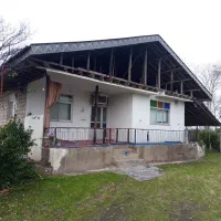 خونه-باغ-بزرگ-کد-آگهی-درخت-گردو