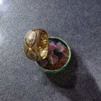 طلا یک درصد بالای تابلو|جواهرات|جم, |دیوار