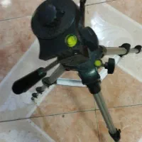 سه پایه دوربین