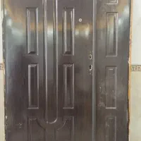 در ورودی آپارتمان