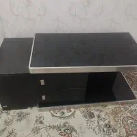 میز. تلوزیون