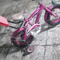 دو عدد دوچرخه ۱۴ و ۱۲