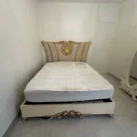تخت جکدار با ارتفاع بلند|تخت و سرویس خواب|تهران, نیلوفر|دیوار
