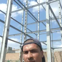 به یک نفر جوشکار وارد یا نیمه وارد نیازمندیم|استخدام معماری، عمران و ساختمانی|تبریز, |دیوار