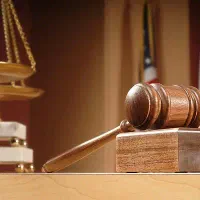 استخدام منشی و مدیر دفتر وکالت خانم