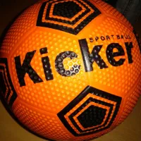 توپ فوتبال kicker