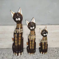 گربه ایستاده