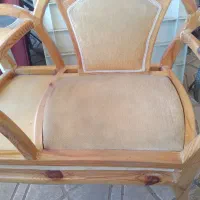 یک جفت پشتی و یک میز تلفن|میز تلفن|گناباد, |دیوار