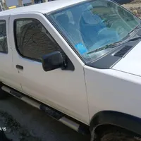 نیسان پیکاپ ۸۱