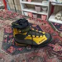 کفش کوهنوردی