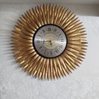 ساعت دیواری و آینه دیواری