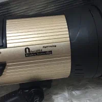 فلاش نایس بسیار تمیز با کیس و باطری و شارژر|دوربین عکاسی و فیلم‌برداری|تهران, نارمک|دیوار