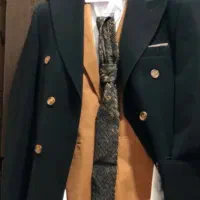 یک دست کت وشلوار دامادی نو
