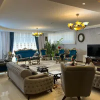آپارتمان۱۴۷متر/۳برنور/شیک/طبقه۴/خ هشت بهشت شرقی