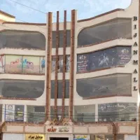 مغازه ۱۳ متری //پاساژ بیژن// زیبا شهر
