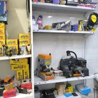 قفل و کلید گنجینه .|خدمات پیشه و مهارت|شاهینشهر, نظامی|دیوار