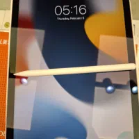 Ipad air 5 64GB همراه با قلم