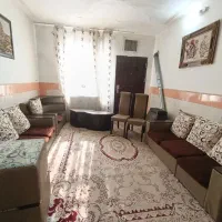 مبل ۸نفره با چندتا صندلی