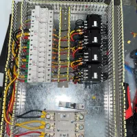 برقکاری  رفع اتصالی برق ، تنظیم پمپ اب ، نصب لوستر