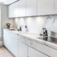 ساخت کابینت و کمد دیواری و در اتاق و مصنوعات چوبی