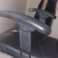 صندلی نرم فقط روی دسته و روی خود صندلی پاره است|صندلی و نیمکت|تهران, بهداشت|دیوار