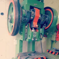 خدمات پرسکاری ضربه ایی|ماشین‌آلات صنعتی|برخوار, |دیوار