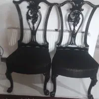 صندلی ناهار خوری و یک مبل تک نفره