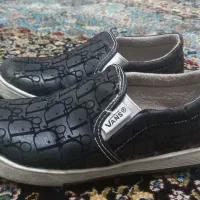 دو عدد کفش پسرونه سایز ۳۲و۳۰