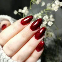 به یک ناخن کار با مشتری نیازمندیم.