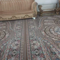 مبل ۷ نفره در حد نو با ۳ عدد میز عسلی