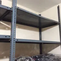 قفسه فلزی طوسی رنگ در حد نو