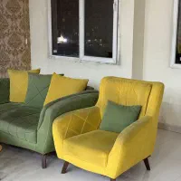 مبلمان هفت نفره به همراه میز عسلی|مبلمان خانگی و میز عسلی|مشهد, شهید فرامرز عباسی|دیوار