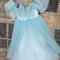 لباس تور ابی مناسب برای ۷تا ۱۰سال در حد نو