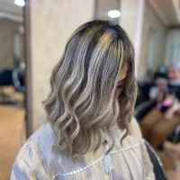 رنگ مو تخصصی توسط استاد