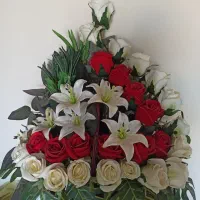 سبد گل مصنوعی بزرگ