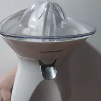 تعدادی وسیله برقی اشپزخونه
