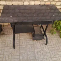 میز کامپیوتر شیک