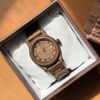 ساعت مچی چوبی