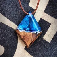 گردنبند رزین و چوب شب نما|بدلیجات|شیراز, طلاب|دیوار