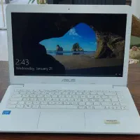 لپ تاپ در حد نو