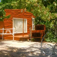 اجاره  سویت ویلا باغ  با حیاط سر سبز