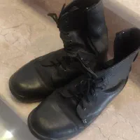 ۲ عدد پوتین سایز ۴۳