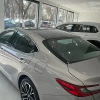 تویوتا کمری تیتانیوم