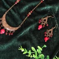 گردنبند و گوشواره یلدا