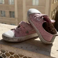 کفش و بوت دخترونه ۳ ساله|کفش و لباس بچه|محمدشهر, همایون ویلا|دیوار