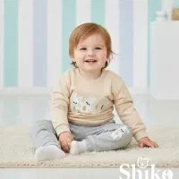 فروشنده پوشاک کودک