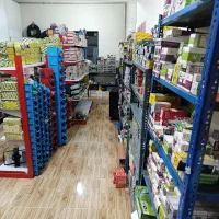 لوازم یدکی فروشنده خانوم