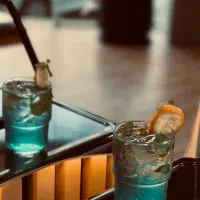 ویتر و باریستا حرفه ای برای کافه