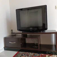 تلویزیون و میز